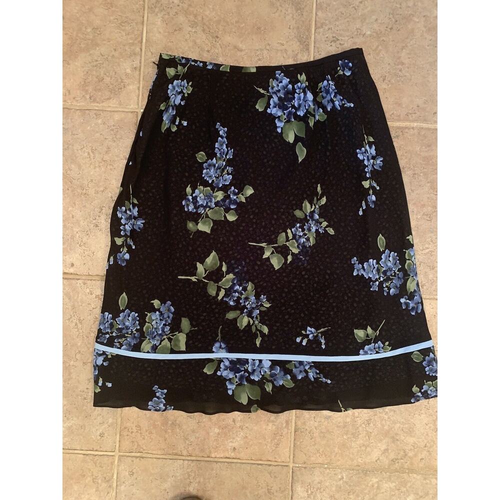 Ann Taylor 6/8* Blue Floral with Black Overlay Knee Length Side Zip Skirt Ribbon